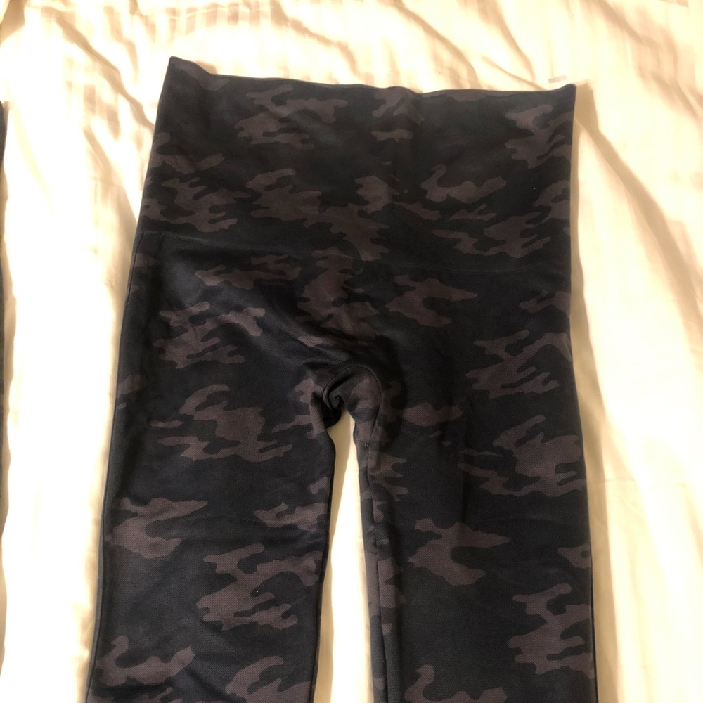 New Black Camo Spanx Leggings